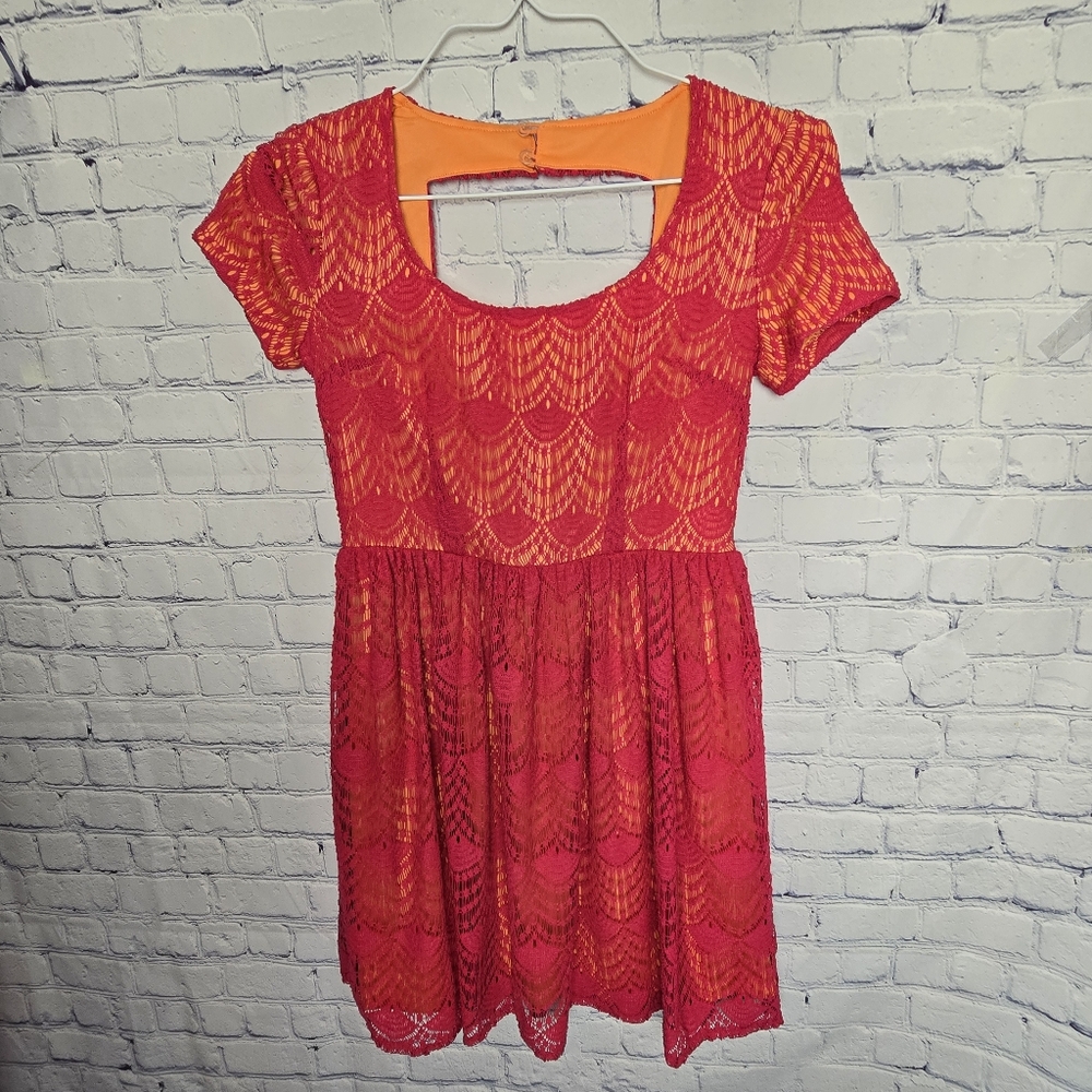 London Times Petites Pink and Orange Crochet Keyhole Back Dress 4P